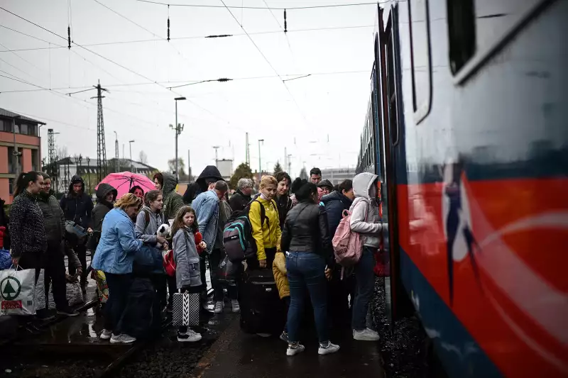 Az ukrán menekültek maradnak az unióban, jönnek az orosz alvó ügynökök