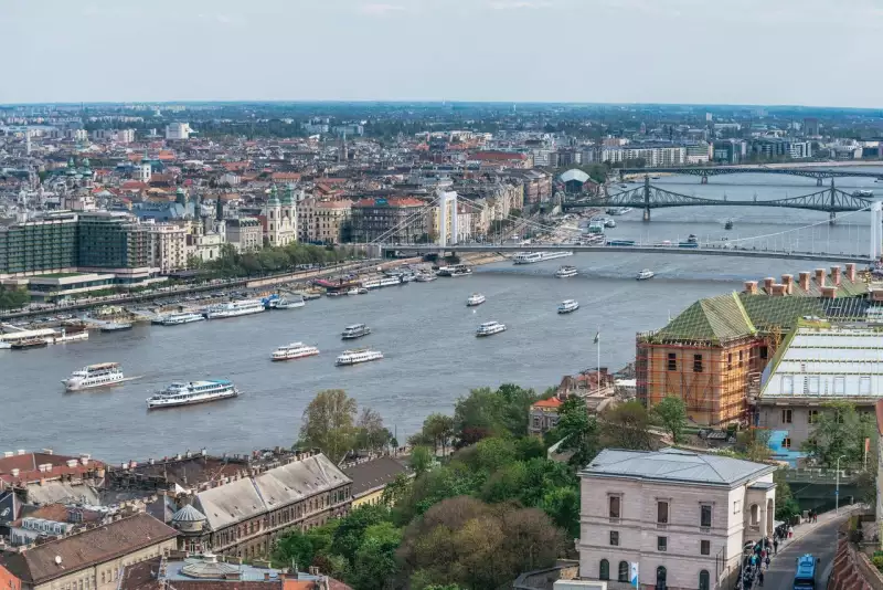 Háború tört ki a kikötőkért a Duna budapesti szakaszán: kiszorítanák a magyar cégeket