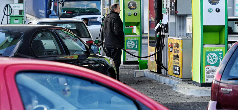 Így alakulnak az üzemanyagárak a kormány nyílt zsarolása után