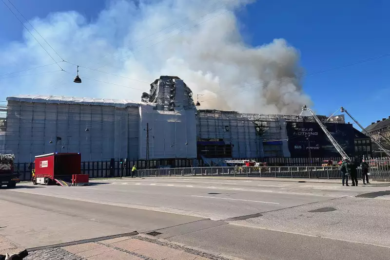 Lángok pusztították el a történelmi koppenhágai tőzsdét