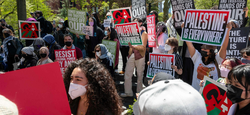 New York után a Kaliforniai Egyetemen is rohamrendőrökkel vetettek véget a palesztinpárti tüntetésnek